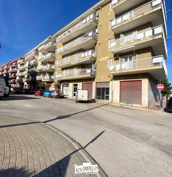 locale commerciale in vendita a Terlizzi