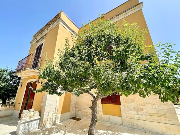 casa indipendente in vendita a Terlizzi