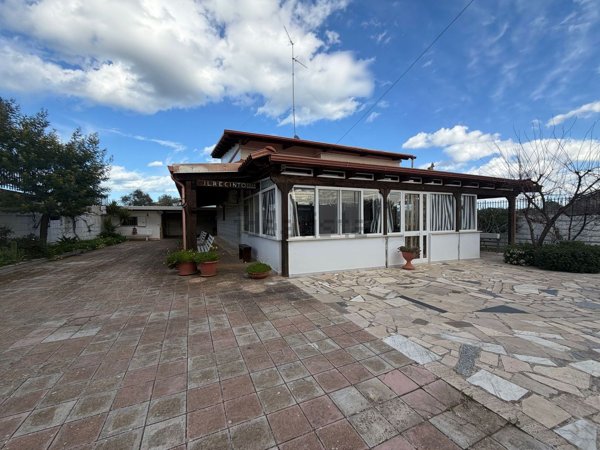 casa indipendente in vendita a Terlizzi