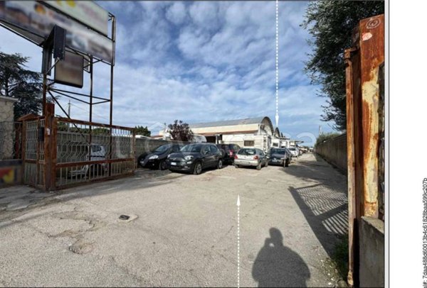 locale commerciale in vendita a Terlizzi