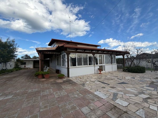 casa indipendente in vendita a Terlizzi in zona Sovereto