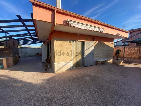 casa indipendente in vendita a Terlizzi in zona Sovereto