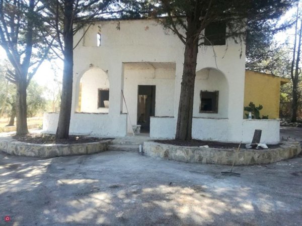 casa indipendente in vendita a Toritto