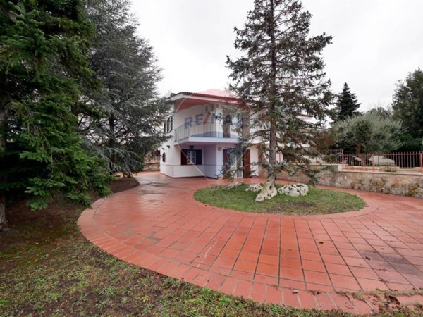 casa indipendente in vendita a Toritto in zona Quasano
