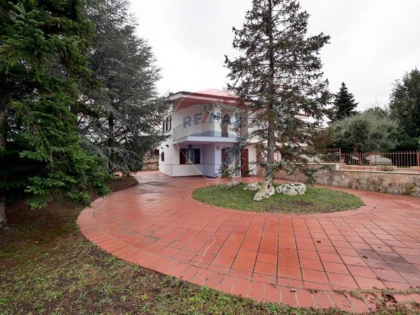 casa indipendente in vendita a Toritto in zona Quasano