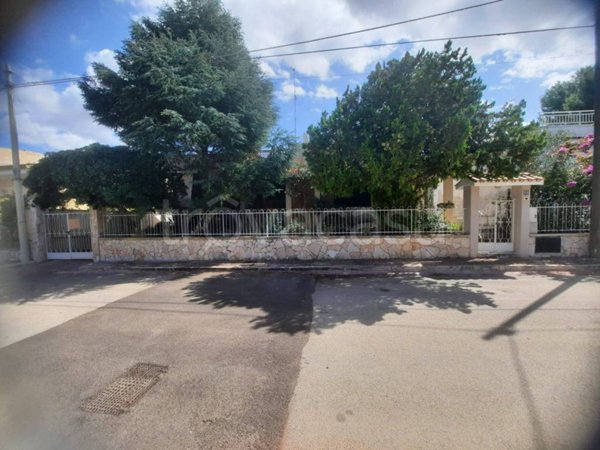 casa indipendente in vendita a Toritto in zona Quasano