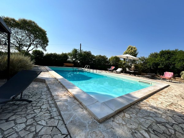 villa in vendita a Toritto in zona Quasano