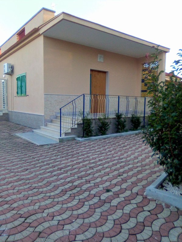 casa indipendente in vendita a Toritto in zona Quasano