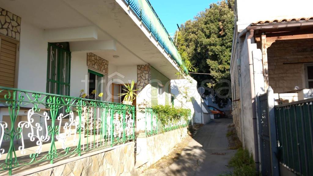 casa indipendente in vendita a Toritto in zona Quasano