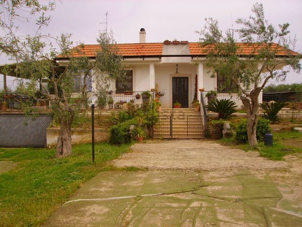 casa indipendente in vendita a Toritto in zona Quasano
