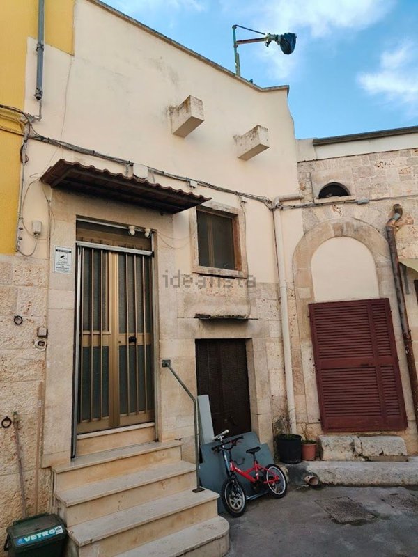 casa indipendente in vendita a Toritto