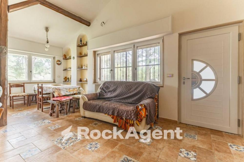 casa indipendente in vendita a Toritto in zona Quasano