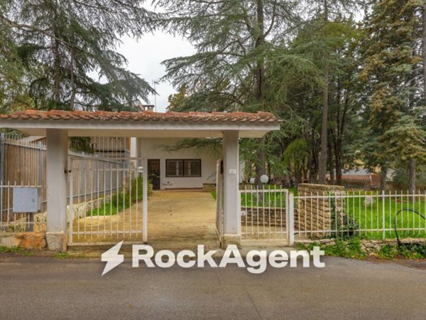 casa indipendente in vendita a Toritto in zona Quasano
