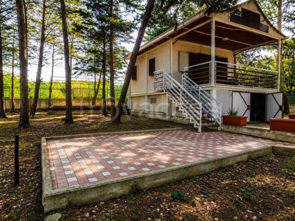 casa indipendente in vendita a Toritto in zona Quasano