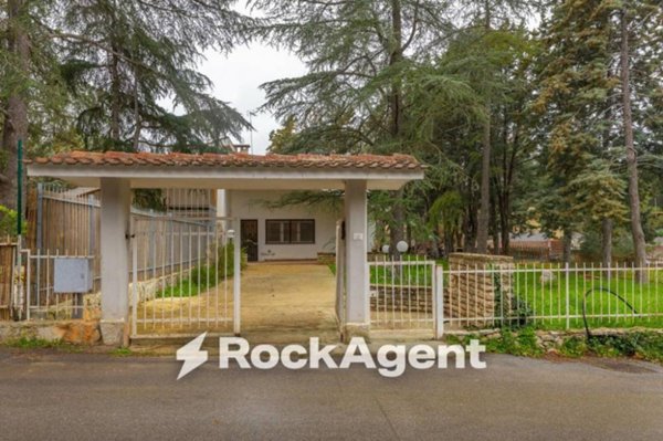 casa indipendente in vendita a Toritto in zona Quasano