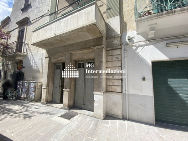 negozio in vendita a Triggiano