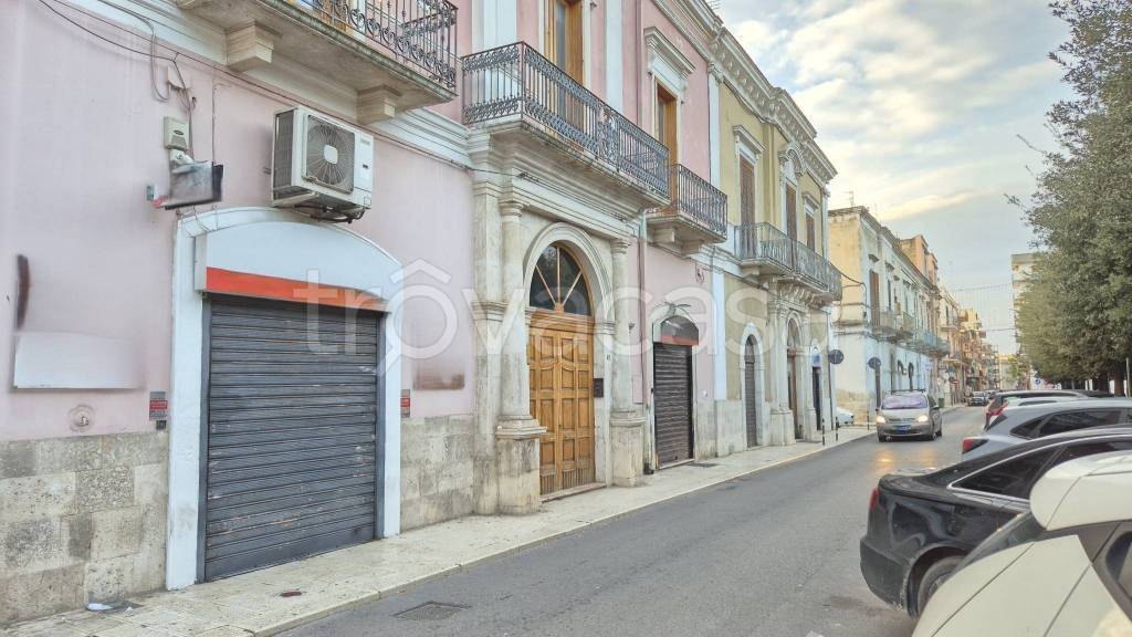 negozio in vendita a Triggiano