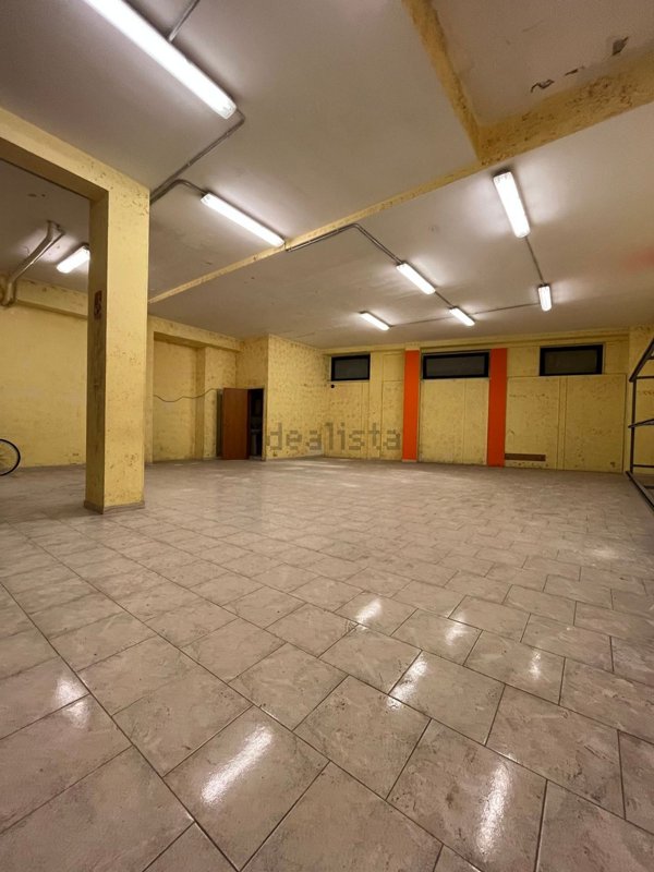 locale commerciale in vendita a Triggiano