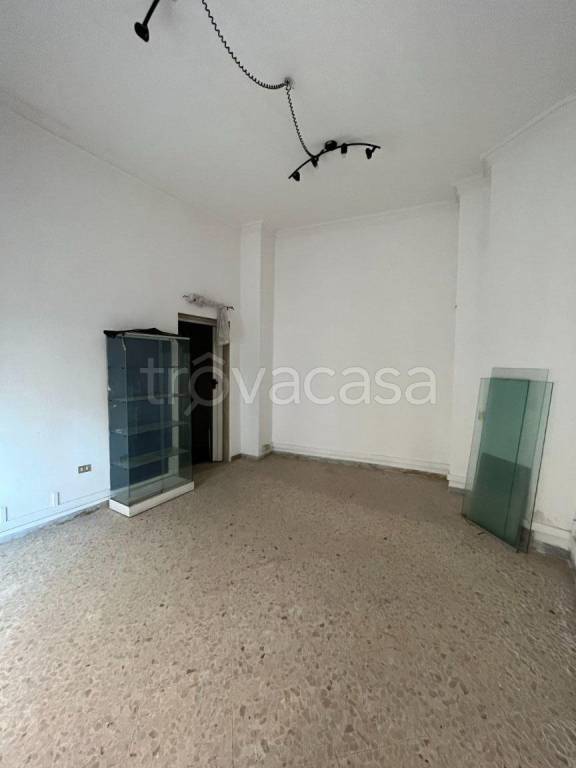 locale di sgombero in vendita a Triggiano