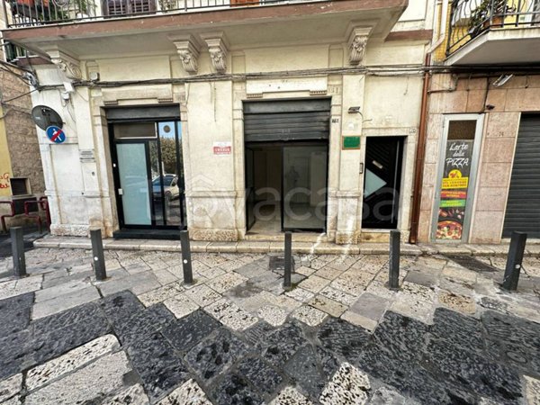negozio in vendita a Triggiano