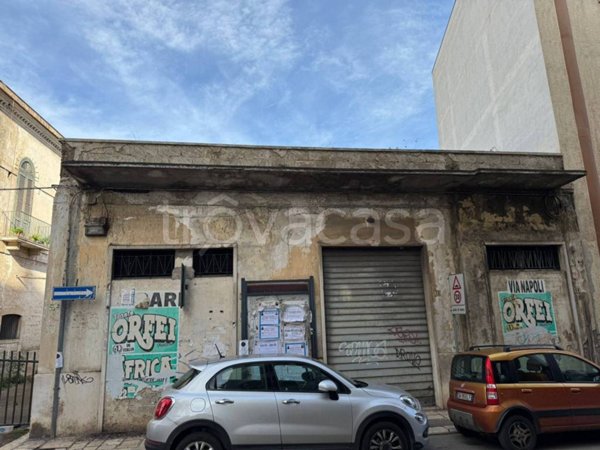 negozio in vendita a Triggiano