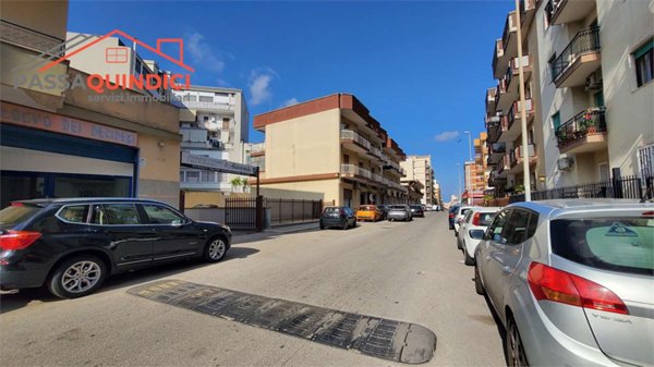 locale di sgombero in vendita a Triggiano