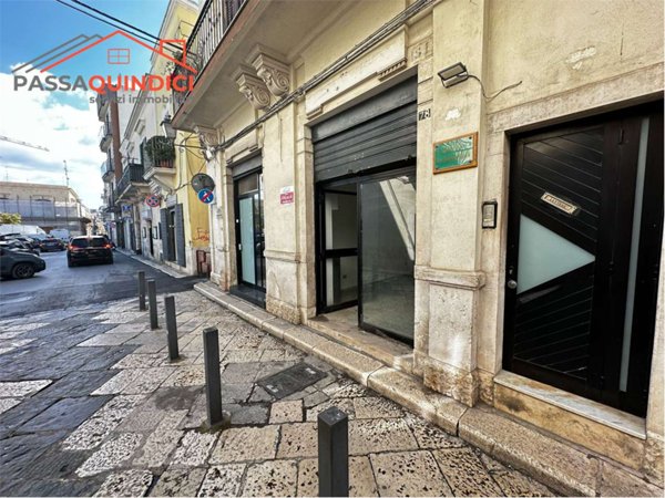 negozio in vendita a Triggiano