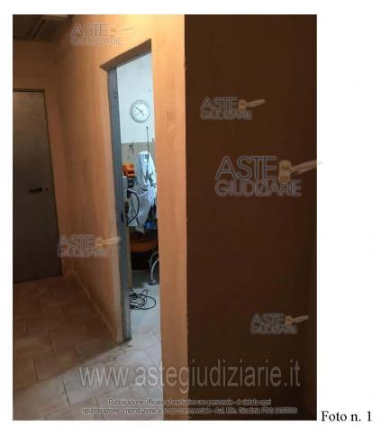 locale commerciale in vendita a Triggiano