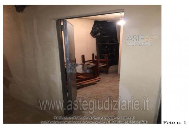 locale commerciale in vendita a Triggiano