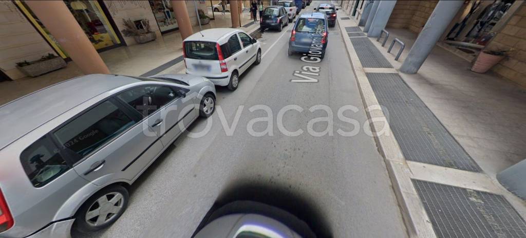 locale di sgombero in vendita a Triggiano