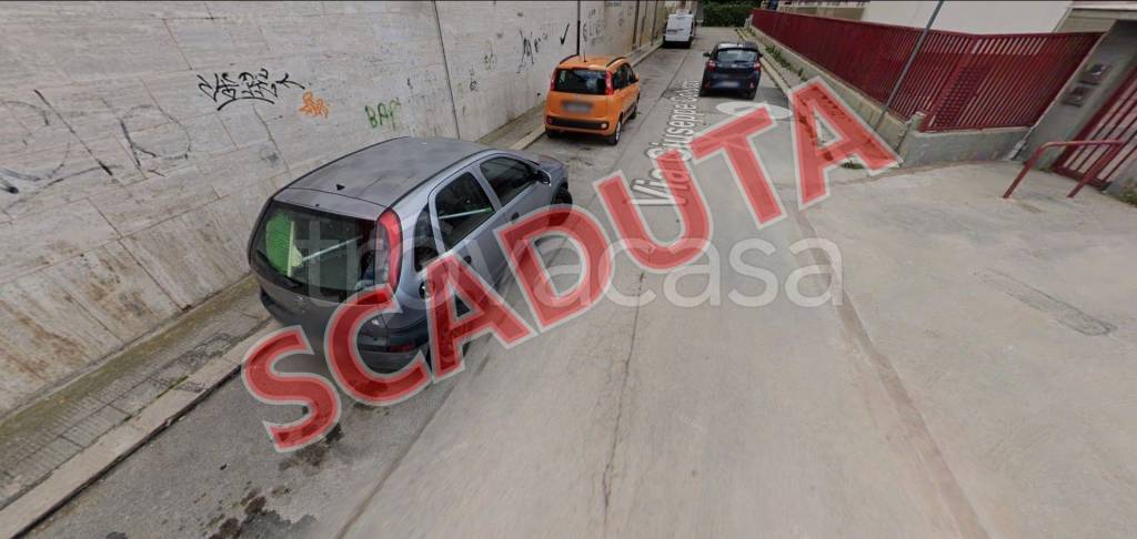 negozio in vendita a Triggiano