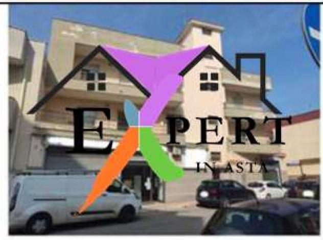 locale commerciale in vendita a Triggiano