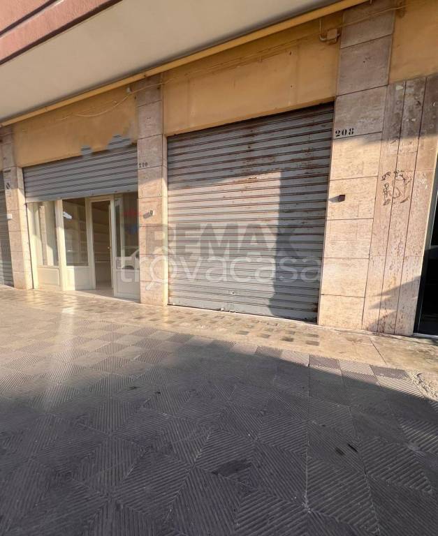 negozio in vendita a Triggiano