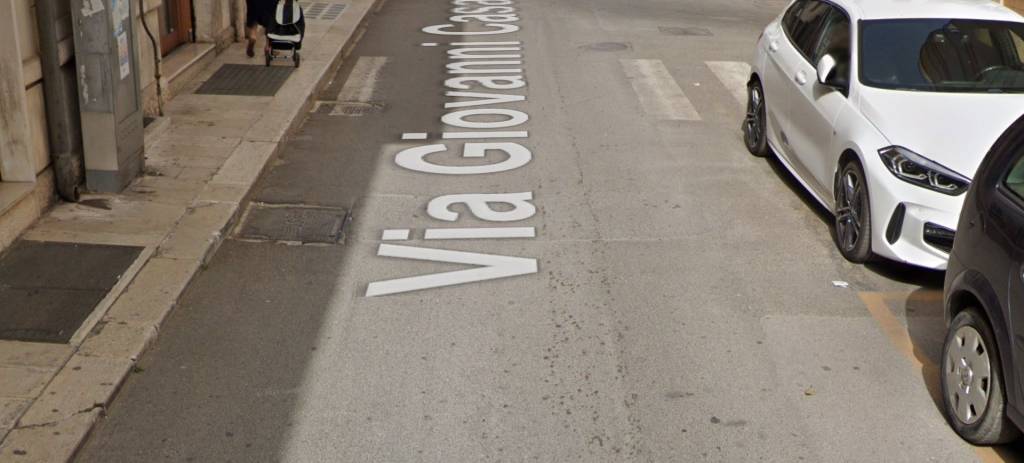 locale commerciale in vendita a Triggiano