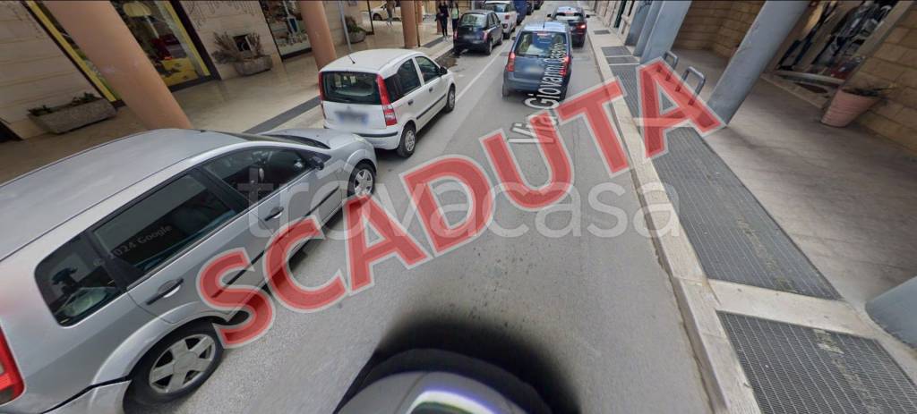 locale di sgombero in vendita a Triggiano