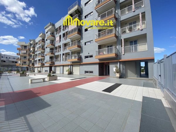 negozio in vendita a Triggiano