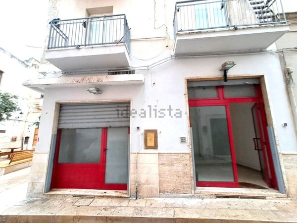 locale commerciale in vendita a Triggiano