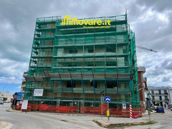 negozio in vendita a Triggiano