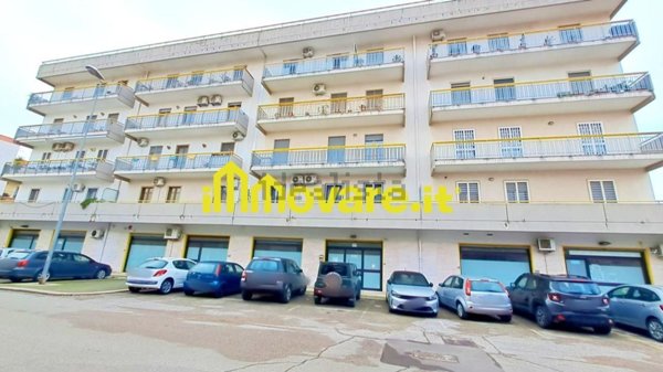 locale commerciale in vendita a Triggiano
