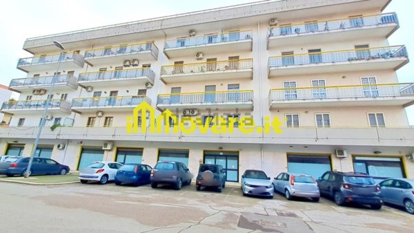 locale commerciale in vendita a Triggiano