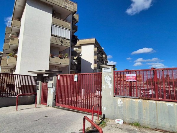 negozio in vendita a Triggiano