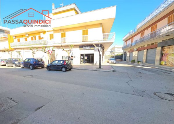 negozio in vendita a Triggiano