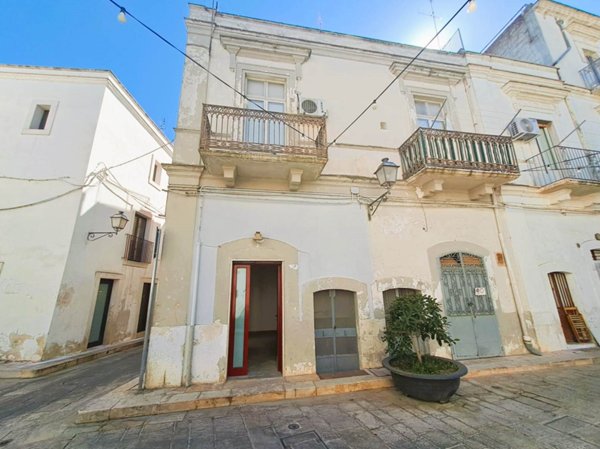 negozio in vendita a Triggiano