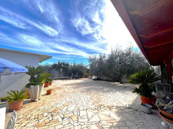 casa indipendente in vendita a Triggiano