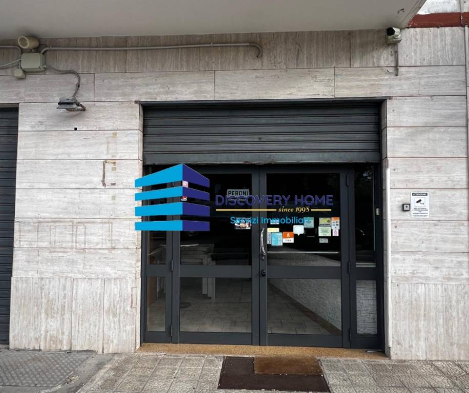 negozio in vendita a Triggiano