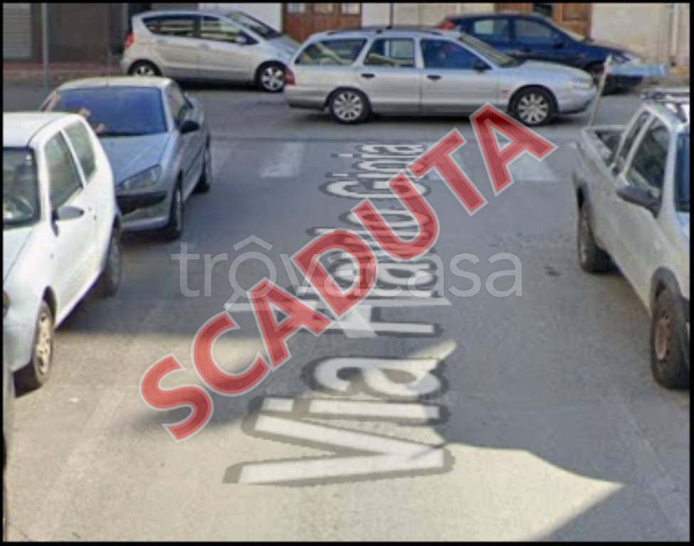 negozio in vendita a Triggiano