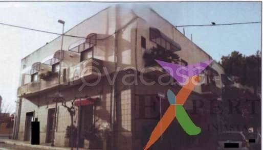 locale commerciale in vendita a Triggiano