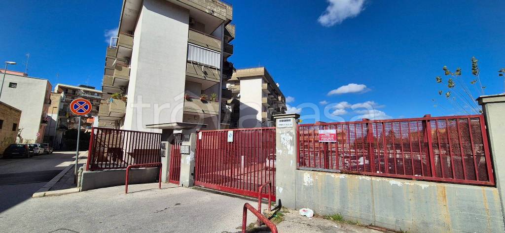 negozio in vendita a Triggiano