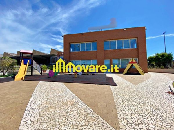 locale commerciale in vendita a Triggiano