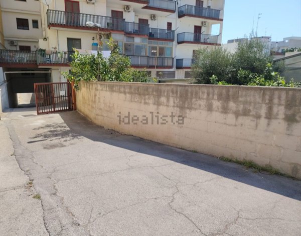 locale di sgombero in vendita a Triggiano